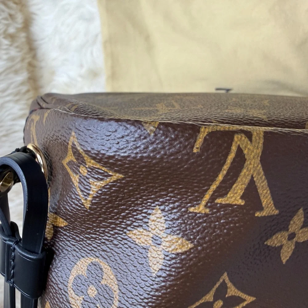 Louis Vuitton Limited Edition Monogram Kabuki Neverfull MM Tote - Picture 8 of 12